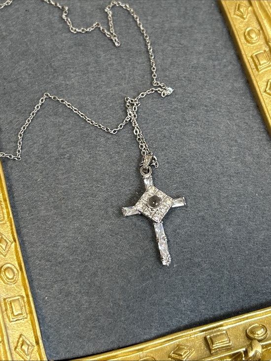 Jewelry - Silver Projector Crystal Cross Pendant Necklace - Silver